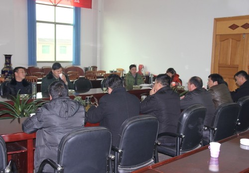 桂书记一行慰问羊街镇班子成员